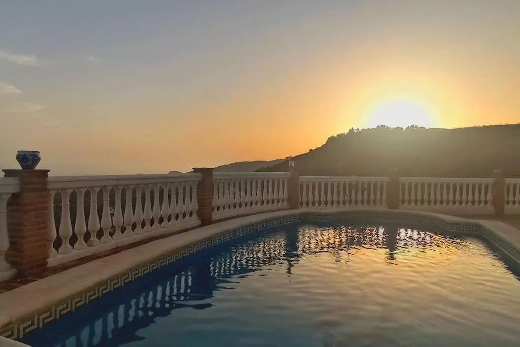 Private Villa With Panoramic Seaviews, Pool & Wifi Almunecar
